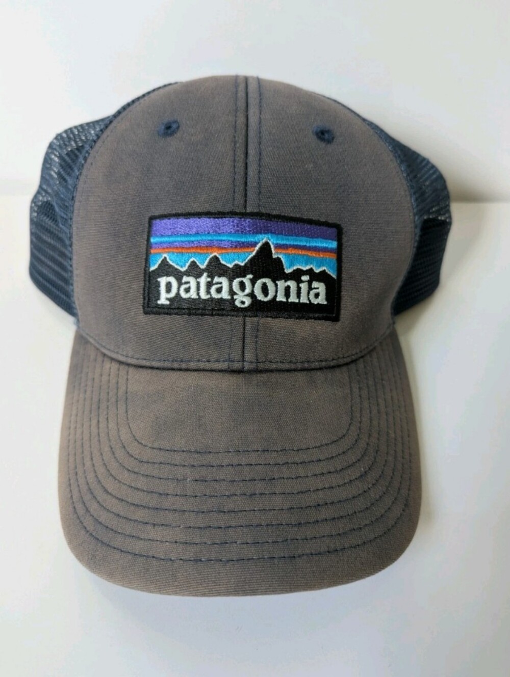 Patagonia Trucker Hat Navy Blue P-6 Logo Patch Snapback Mesh Hike / Camp